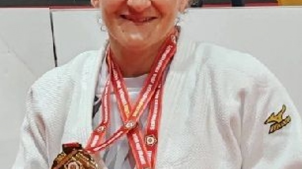 Nos félicitations sur la belle performance d’Élodie Di Marco du judo club Jurançon qui ramène 2 médailles de championne d'Europe vétérans en individuel et en équipe qui a eu lieu en Lettonie le week-end dernier